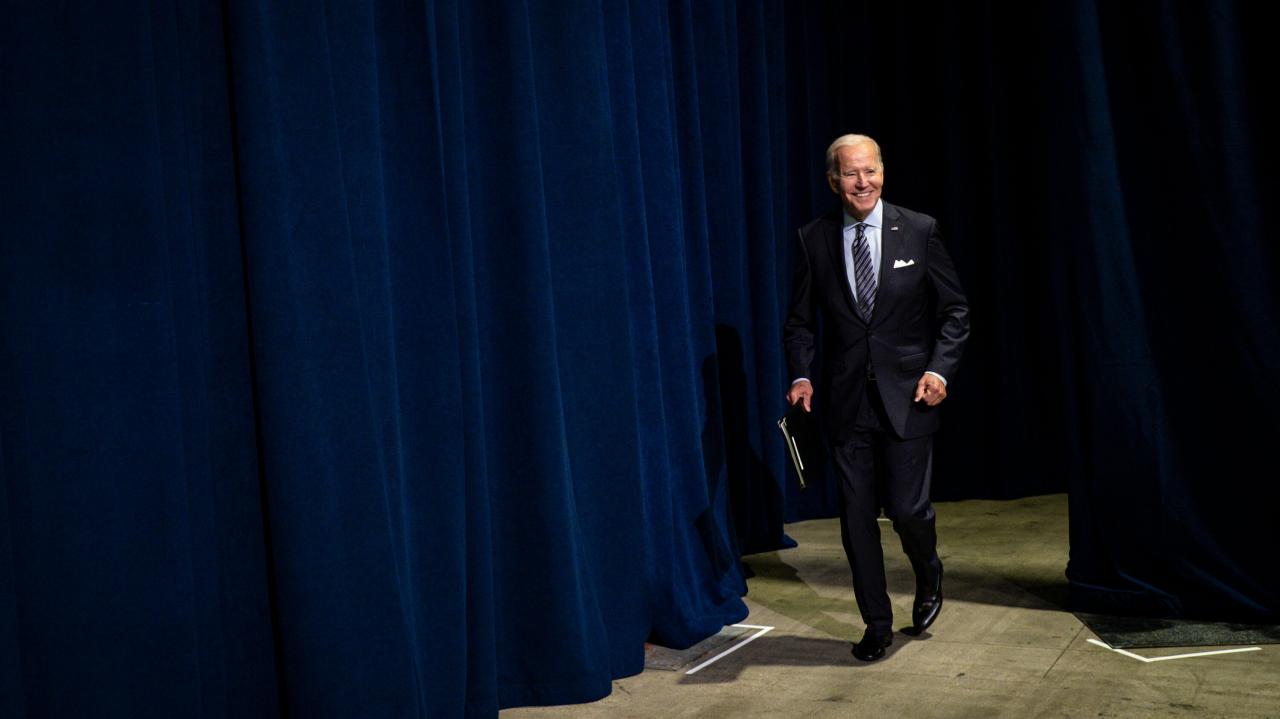 Democratic bigwigs are starting to call for joe biden to step aside