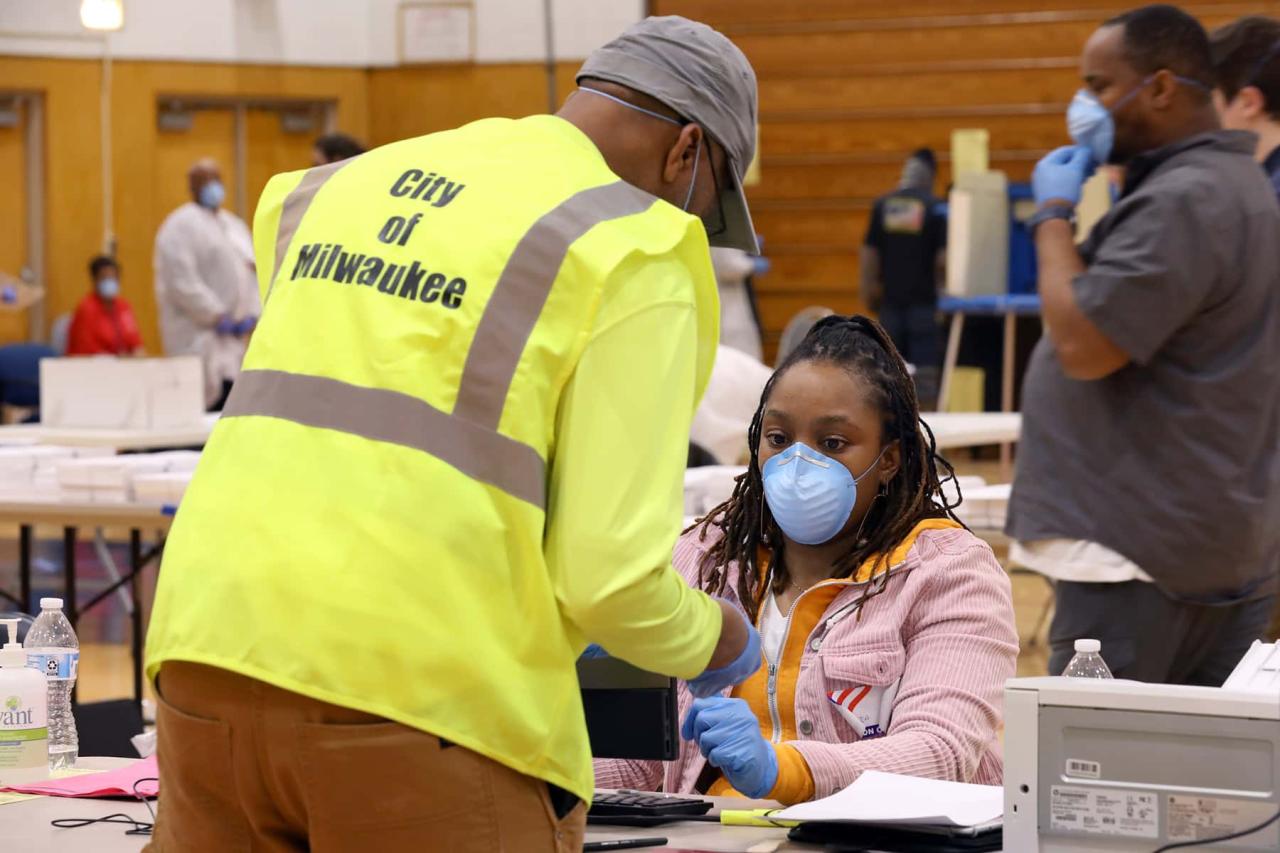 Vital election races in wisconsin are awfully close