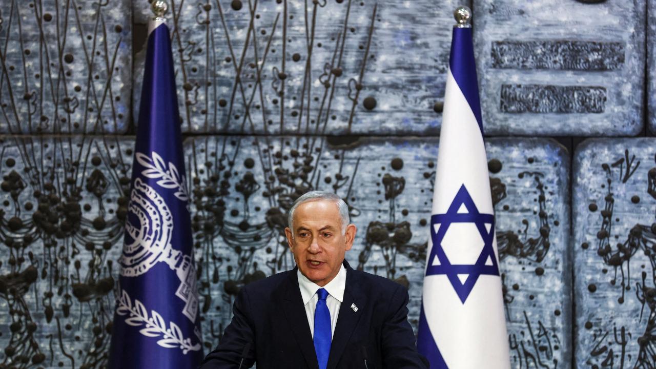 Binyamin netanyahu fires his defence minister