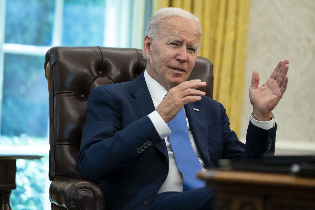 Momentum against joe biden is mounting again