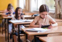 American parents want their children to have phones in schools