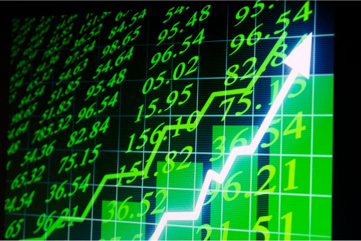 Should you buy expensive stocks