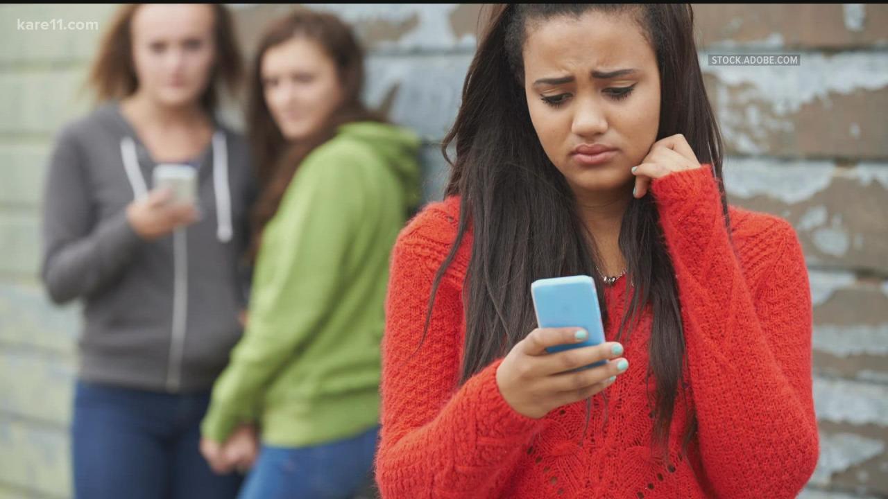 American parents want their children to have phones in schools