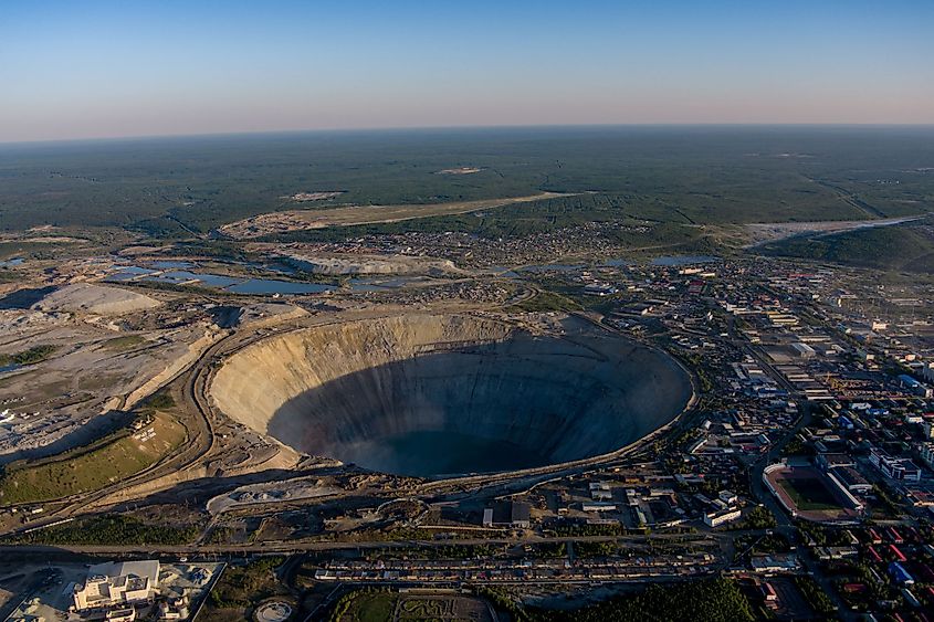 Can anyone save the worlds most important diamond company