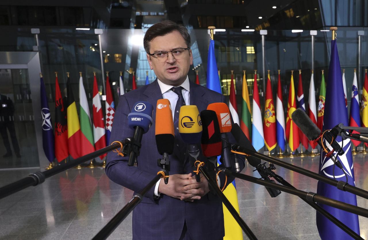 Natos boss wants to free ukraine to strike hard inside russia