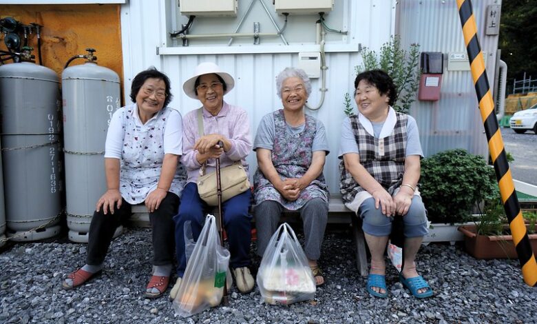Japan and south korea are struggling with old age poverty