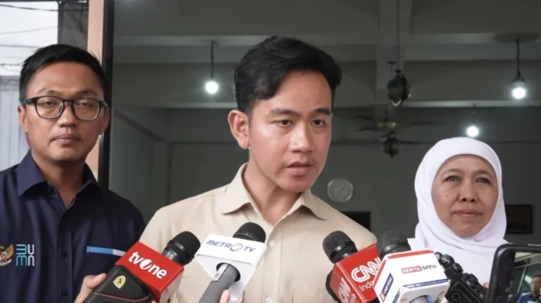 Analyst Warns Prabowo Administration Risks Ineffective Governance Due to Centralized Leadership and Underutilized Cabinet