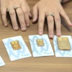 Antam Gold Price Sees Significant Dip While Global Markets Edge Up Amid Easing Geopolitical Tensions on April 17, 2026.