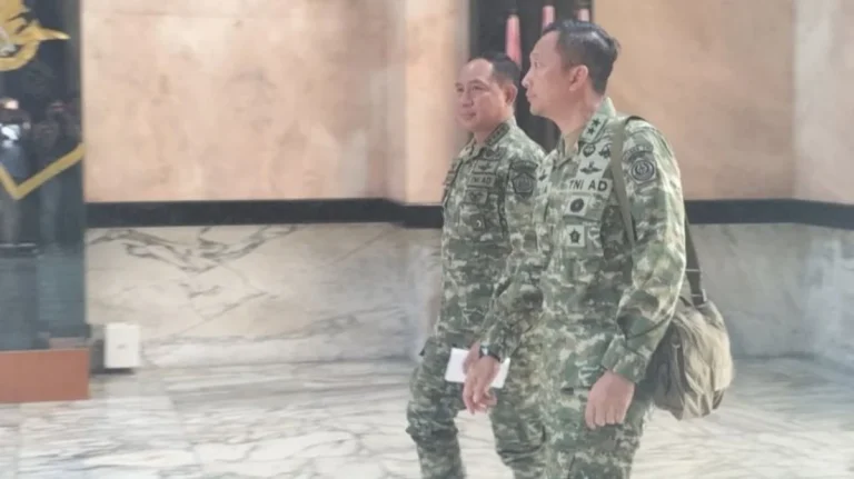 High-Level TNI Leadership and Esteemed Veterans Convene with Defense Minister Sjafrie Sjamsoeddin to Reinforce Military’s Role in Government Programs