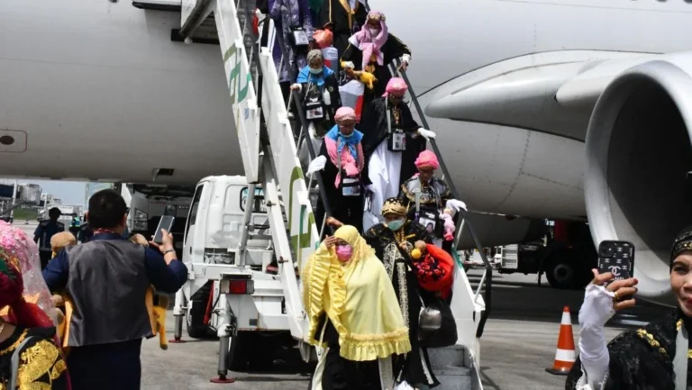 Indonesian Customs Clarifies Import Duty and Tax Exemptions for Hajj Pilgrims: Navigating Allowances and Restrictions