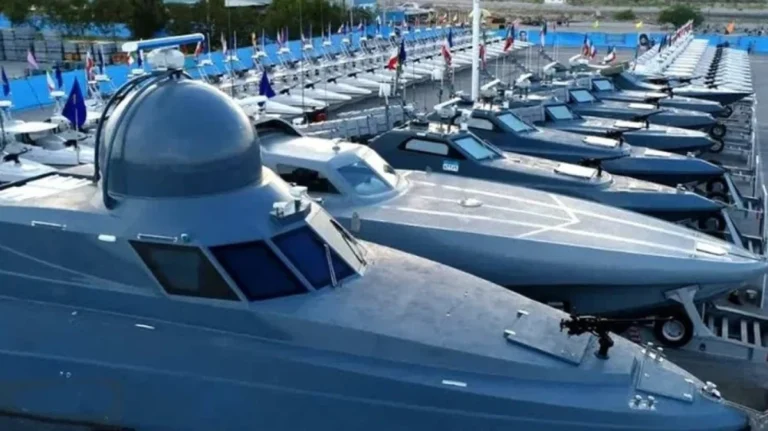 Iran Claims Readiness to Strike and Sink US Warships Amid Escalating Tensions and Stalled Negotiations