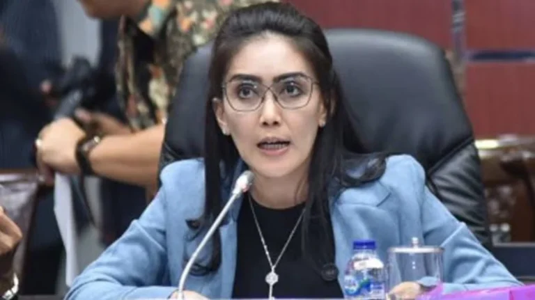 Legislator Rieke Diah Pitaloka Expresses Outrage Over Property Tax Bill for Pesantren Al-Fath Jalen