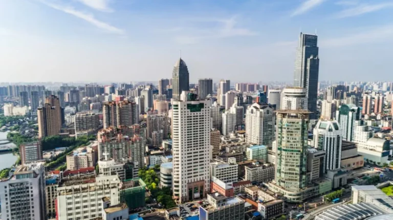 Malaysia Grapples with a 47% Surge in Layoffs During Q1 2026 Amidst Global Economic Headwinds