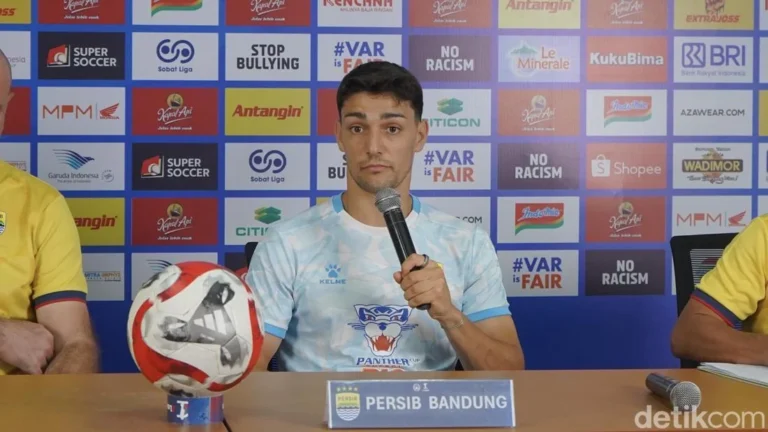 Persib Bandung Defender Federico Barba Urges Continued Dominance to Secure Super League 2025/2026 Title