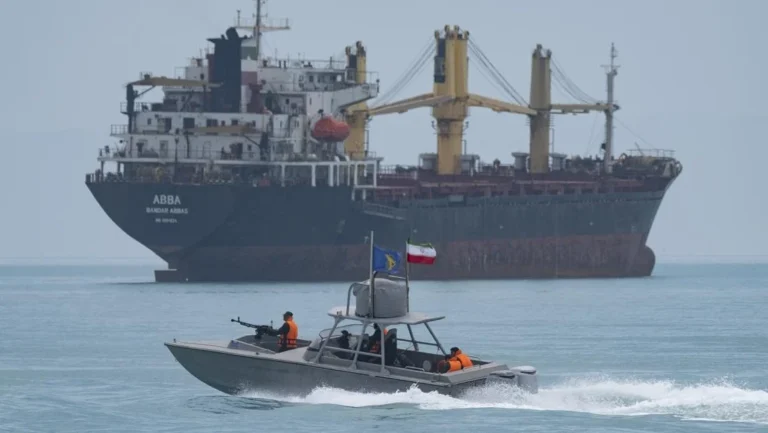 Rising Tensions as Iran Threatens to Sink US Naval Vessels in the Strait of Hormuz Amid Escalating Blockade and Failed Diplomacy