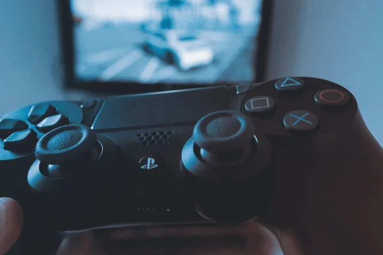 The Enduring Appeal Versus Next-Generation Power: Is the PlayStation 4 Still a Viable Purchase as 2026 Approaches?