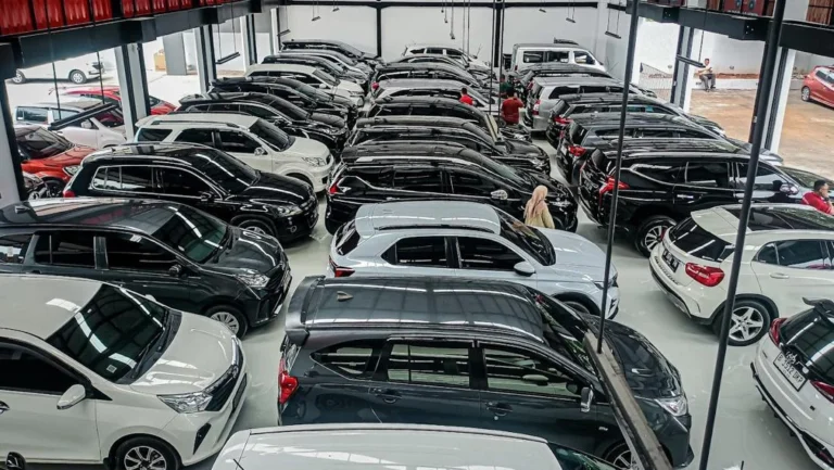 The Rise of the Savvy Used Car Buyer: How Transparency and Guarantees are Reshaping the Pre-Owned Automotive Market