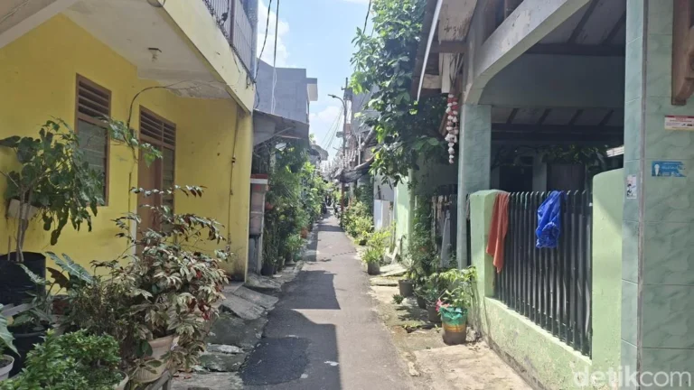 Tracing the Revolutionary Footsteps of Tan Malaka in the Hidden Corridors of Kalibata and the Genesis of Madilog