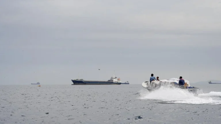US Blockade of Iranian Ports Draws Sharp Criticism from China as Regional Tensions Escalate in the Persian Gulf