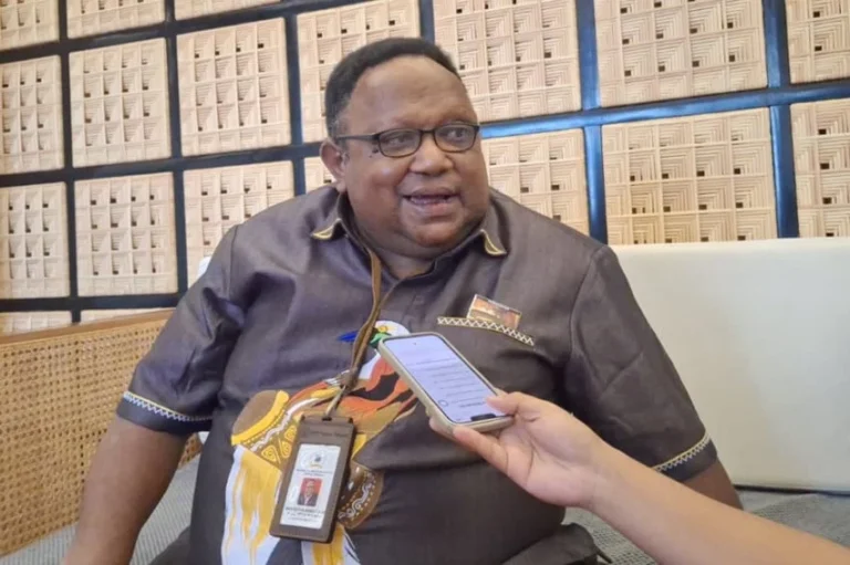 Deputy Chairman of the Central Papua House of Representatives Calls for Decentralization of People’s Mining Area and Permit Authority to Provinces