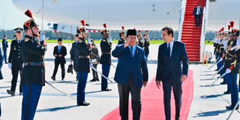 President Prabowo Subianto to Celebrate Eid al-Adha in Paris Amidst Strategic State Visit, Highlighting Diplomatic Ties and Diaspora Engagement
