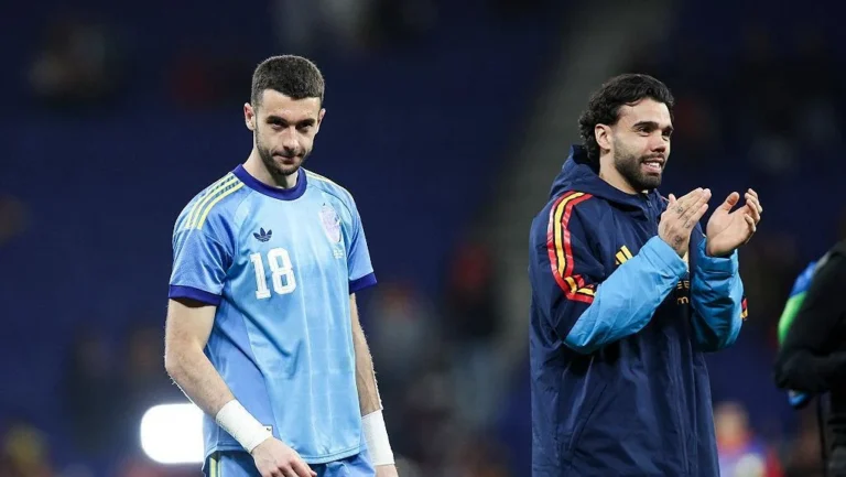 Spain’s Goalkeeping Conundrum: De La Fuente Navigates Elite Trio Ahead of 2026 World Cup