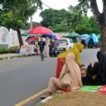 The Enduring Tradition of Accompanying Hajj Pilgrims in Lombok: A Cultural and Economic Tapestry