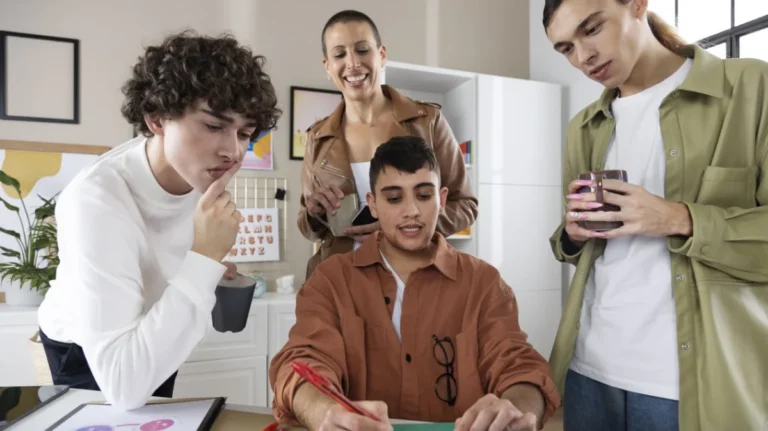 The Rise of Gen Z Entrepreneurship: Unlocking Digital Opportunities with Low-Capital Business Models in a Transforming Economy
