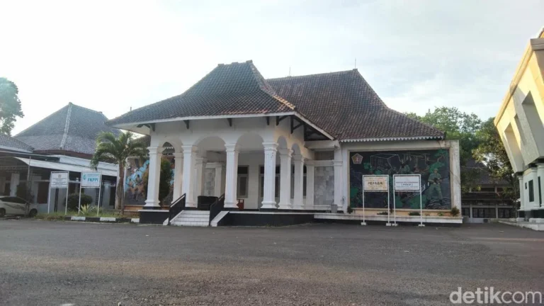 The Silent Witness of Majalengka Unveiling the Dark History and Heroic Legacy of Gedung Juang