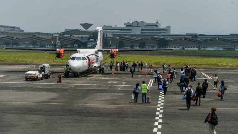President Prabowo Subianto Directs Reactivation of Husein Sastranegara and Adi Sutjipto Airports to Stimulate Regional Economic Growth