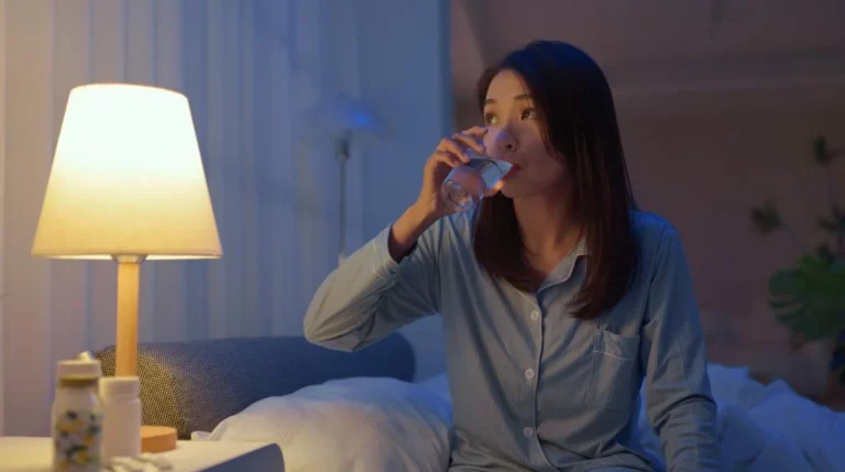 Experts Debunk Myth Regarding Nighttime Water Consumption and Kidney Health While Emphasizing Proper Hydration Habits for Optimal Renal Function