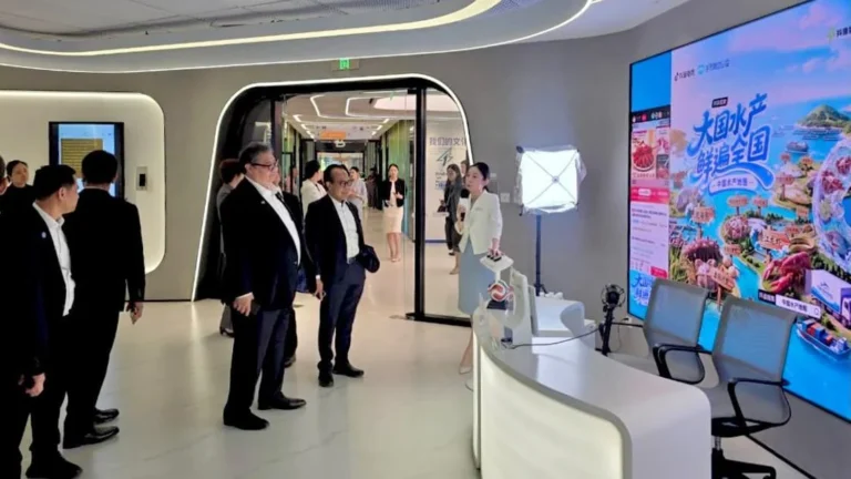 Indonesian Minister Airlangga Hartarto Engages with Huawei and ByteDance to Propel National Digital Transformation and AI Development.
