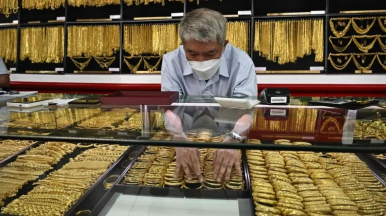 Navigating the Optimal Time to Divest Gold Holdings for Maximum Investment Returns