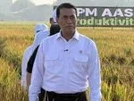 Amran Titahkan Bulog Gelontorkan 300 Ribu Ton Beras Premium ke Ritel