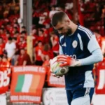 Maarten Paes Shines in Ajax Training Session Amid Rising Pressure on Goalkeeper Position Ahead of Fortuna Sittard Clash