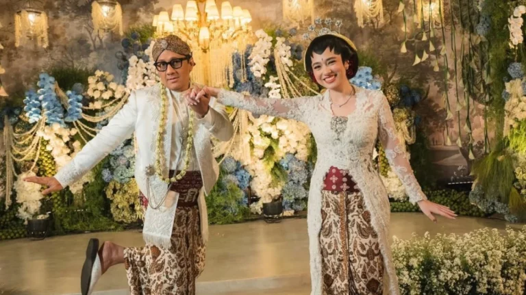 Sah Jadi Pasutri Baru Andre Taulany Pamer Momen Honeymoon dengan Amanda Rigby