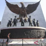 The Rise and Fall of the Indonesian Communist Party: A Historical Overview of Political Transformation and Conflict