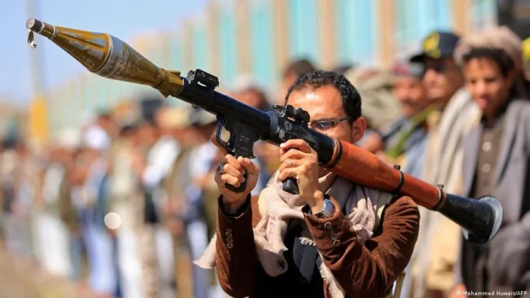 Belum Berakhir Perang Houthi vs Arab Saudi