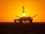 Global oil markets navigate uncertainty as supply recovery and geopolitical tensions weigh on prices