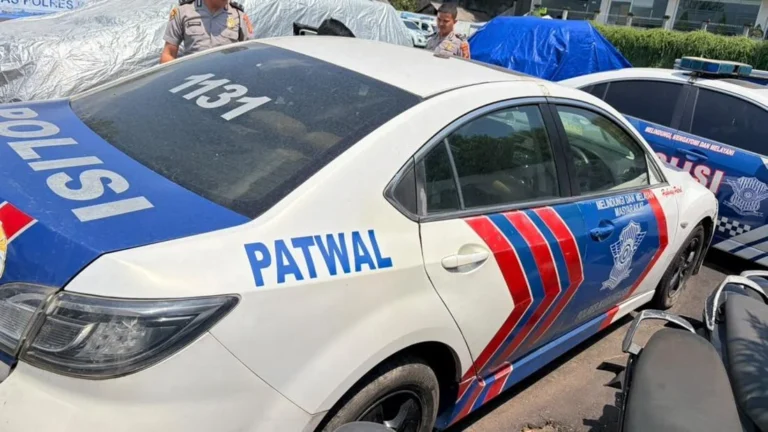 Mazda 6 bekas mobil patwal dilelang mulai Rp 6 jutaan. Bagaimana kondisinya?