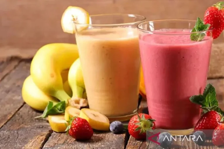 Nutritional Synergy of Strawberry and Banana Smoothies for Daily Wellness