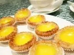 Restoran di China Sajikan Egg Tart dengan Topping Kecoa Raksasa
